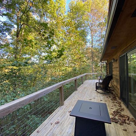 فندق The Treehouse At The Rustic Retreat ناشفيل المظهر الخارجي الصورة