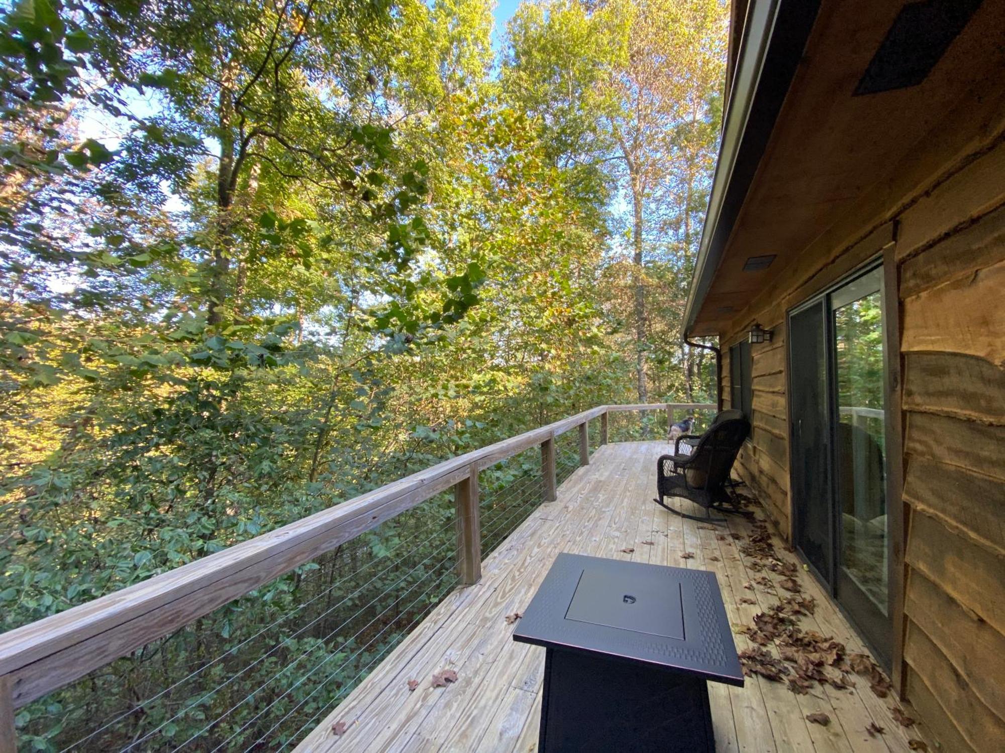 فندق The Treehouse At The Rustic Retreat ناشفيل المظهر الخارجي الصورة